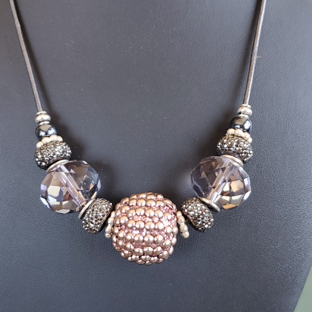 Bead necklace